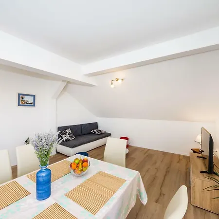 Iva Apartment
