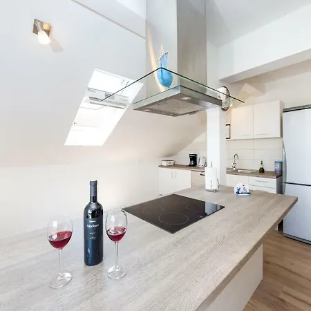 Iva Apartment *
