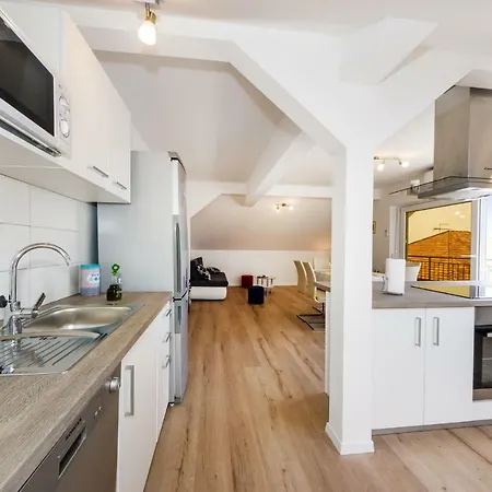 Apartment Iva *